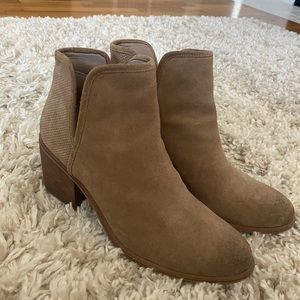 Size 8 BP Tan Suede Women’s Booties